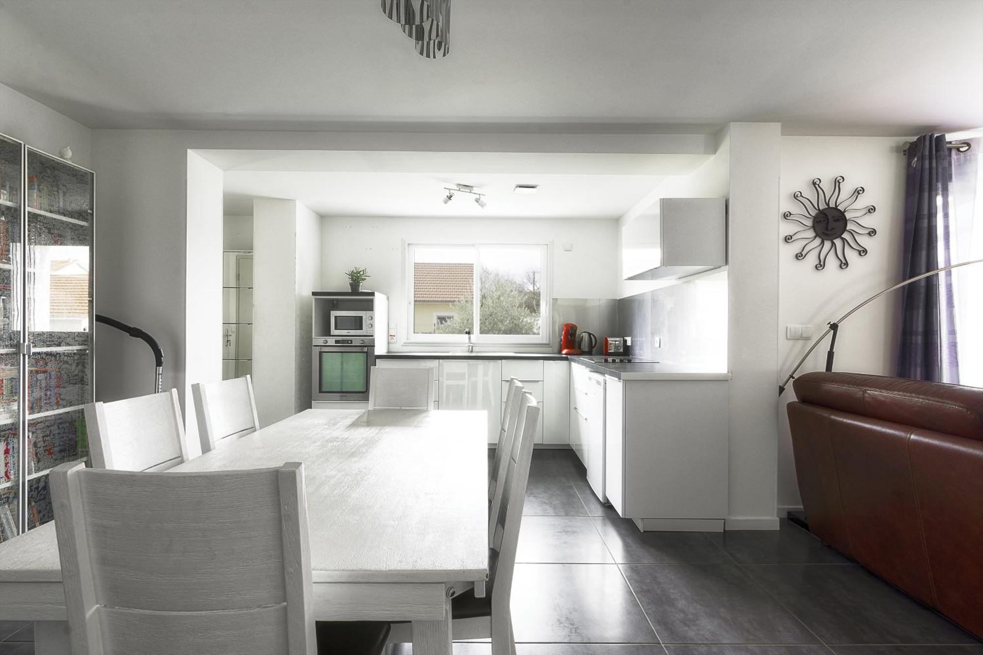 Apartment De 70 M2 Dans Maison Comptenporaine *